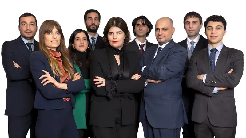 Ritratto di gruppo di un team aziendale in ufficio